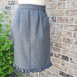 VALENTINO Night Wool Ruffle Hem Skirt Gray 6